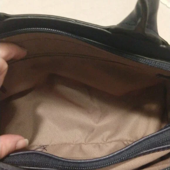 London Fog handbag in Navy Blue - Picture 7 of 16